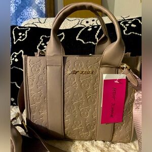 NWT Betsey Johnson Embossed Skull Purse
